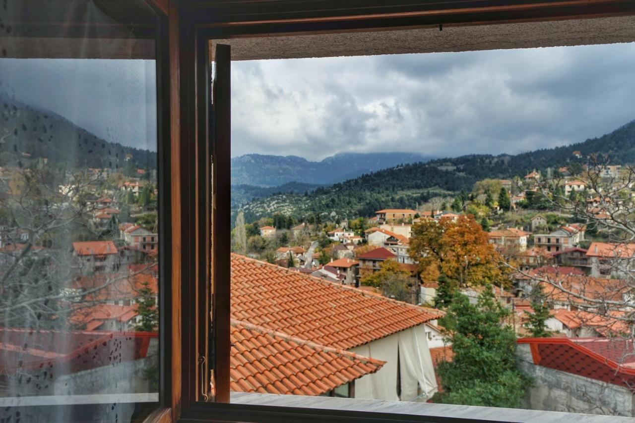 To Balkoni Tis Agorianis 2* Eptálofos