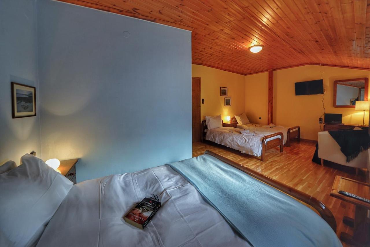 To Balkoni Tis Agorianis Hotel Eptálofos